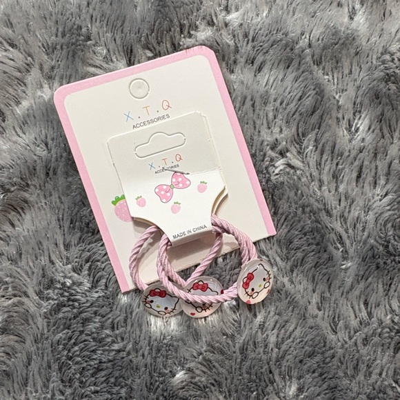 Hello Kitty Bundle - Picture 9 of 11